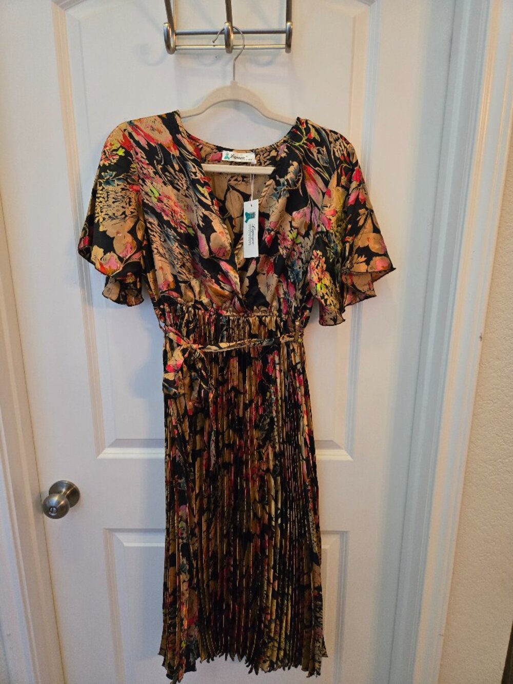 Lapogee size large silky fall dress